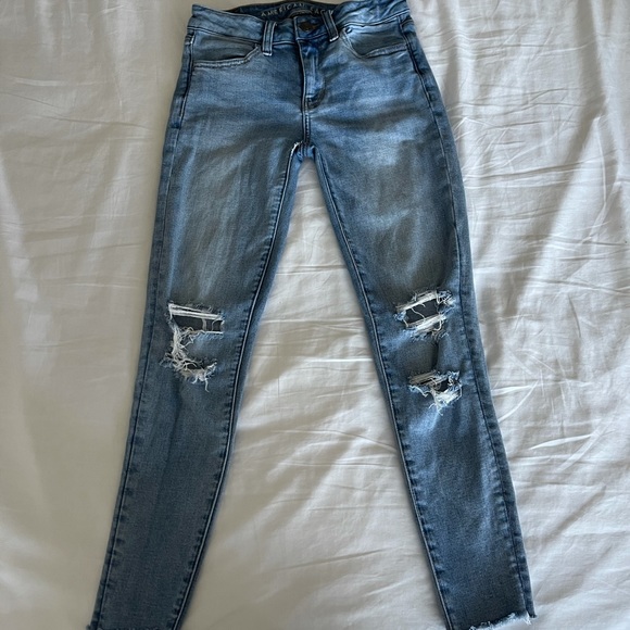 AE high waisted ripped jeans! - Picture 2 of 5